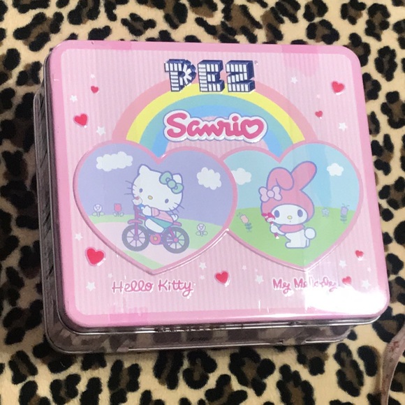 2006 SANRIO Hello Kitty & My Melody PEZ Metal Pink Lunch Box Vintage Hearts Cute - Picture 11 of 11